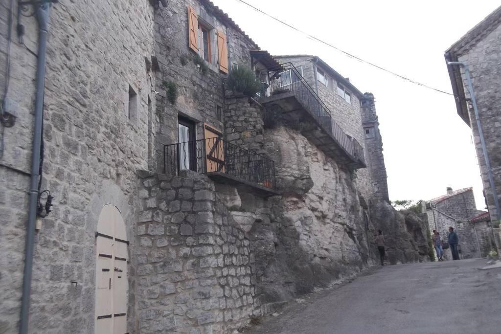 Maison Pierre Et Voute Au Coeur Du Village Balazuc Luaran gambar