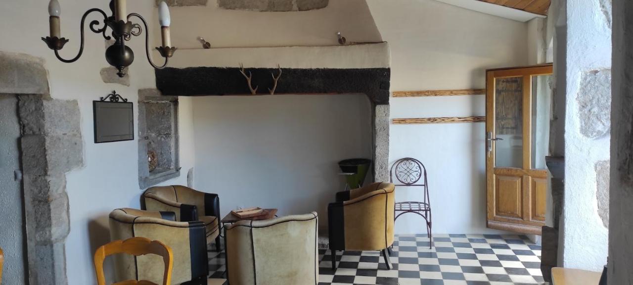 Maison Pierre Et Voute Au Coeur Du Village Balazuc Luaran gambar