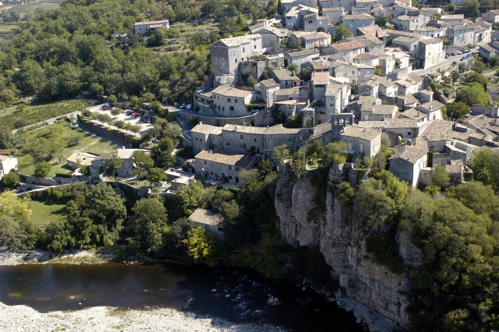 Maison Pierre Et Voute Au Coeur Du Village Balazuc Luaran gambar