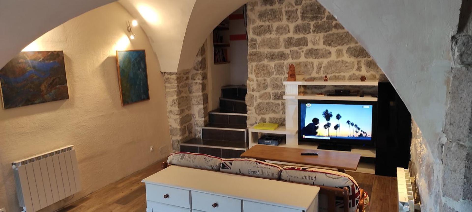 Maison Pierre Et Voute Au Coeur Du Village Balazuc Luaran gambar