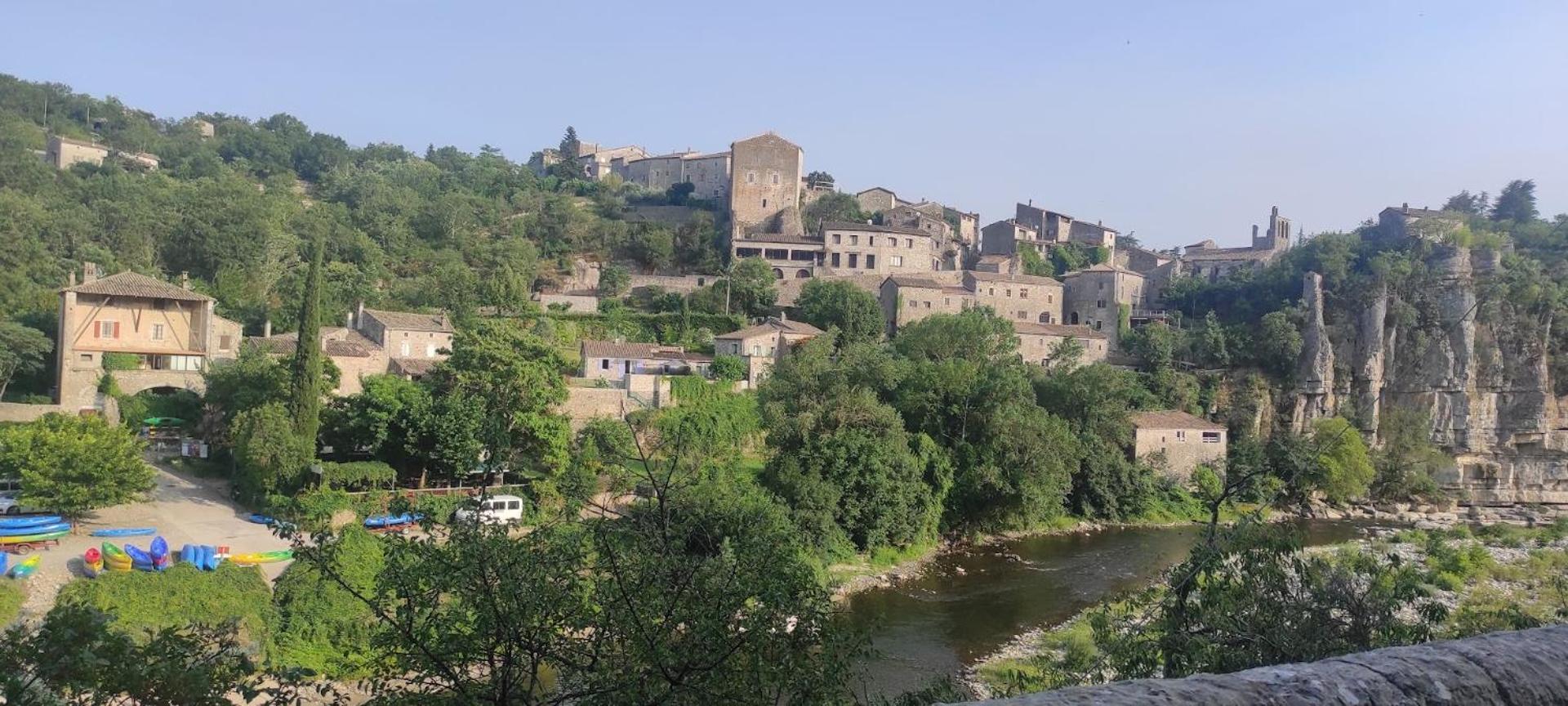 Maison Pierre Et Voute Au Coeur Du Village Balazuc Luaran gambar