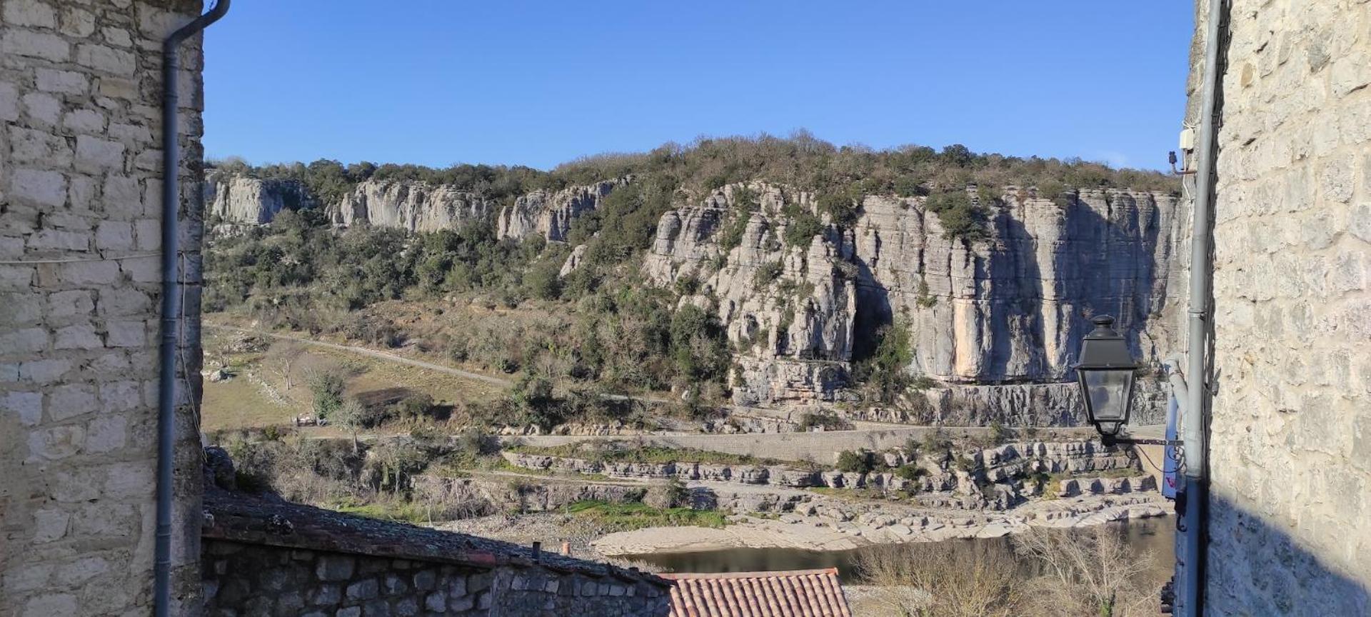 Maison Pierre Et Voute Au Coeur Du Village Balazuc Luaran gambar