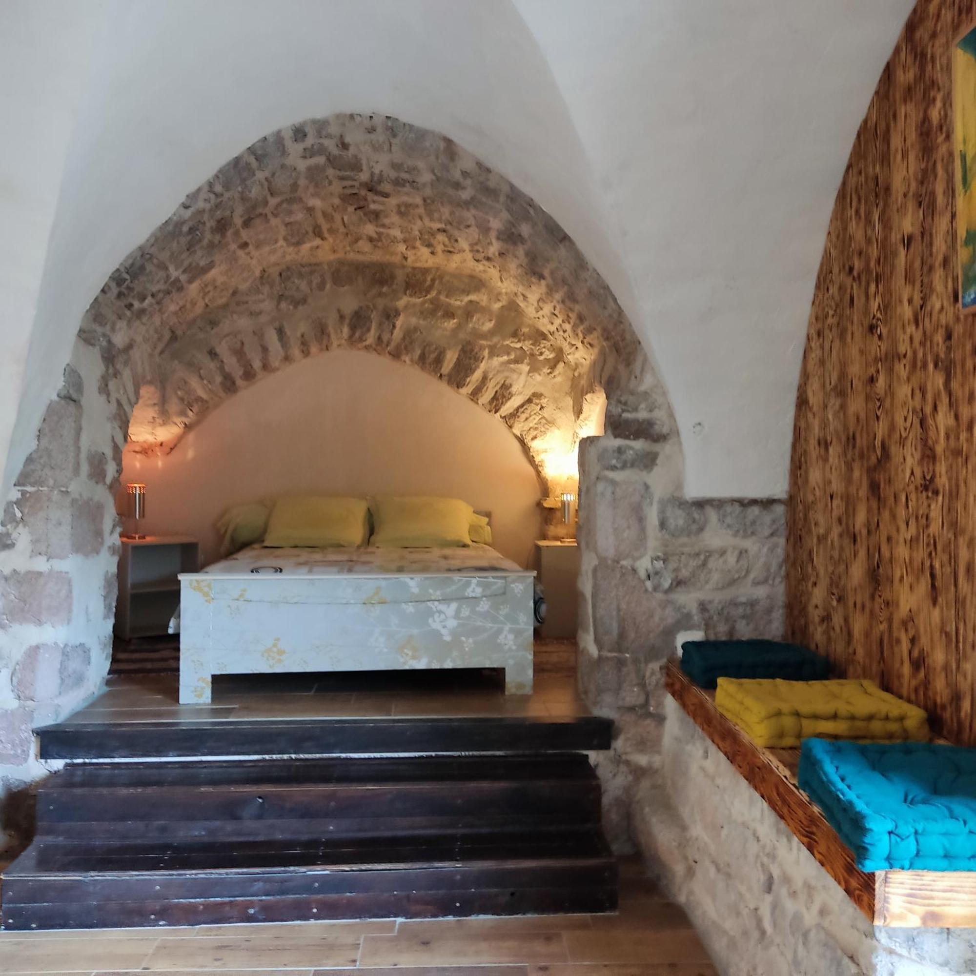 Maison Pierre Et Voute Au Coeur Du Village Balazuc Luaran gambar