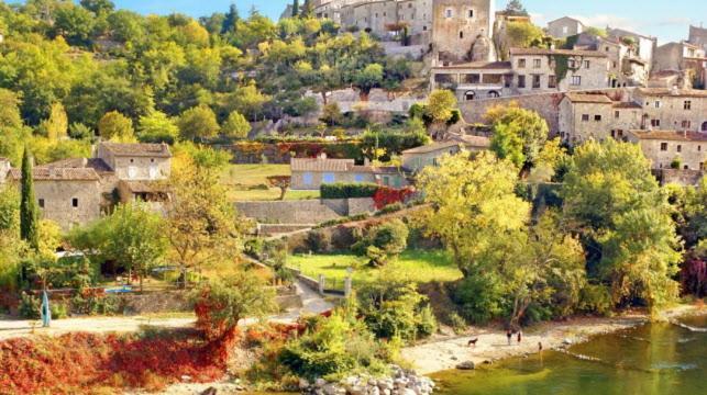 Maison Pierre Et Voute Au Coeur Du Village Balazuc Luaran gambar